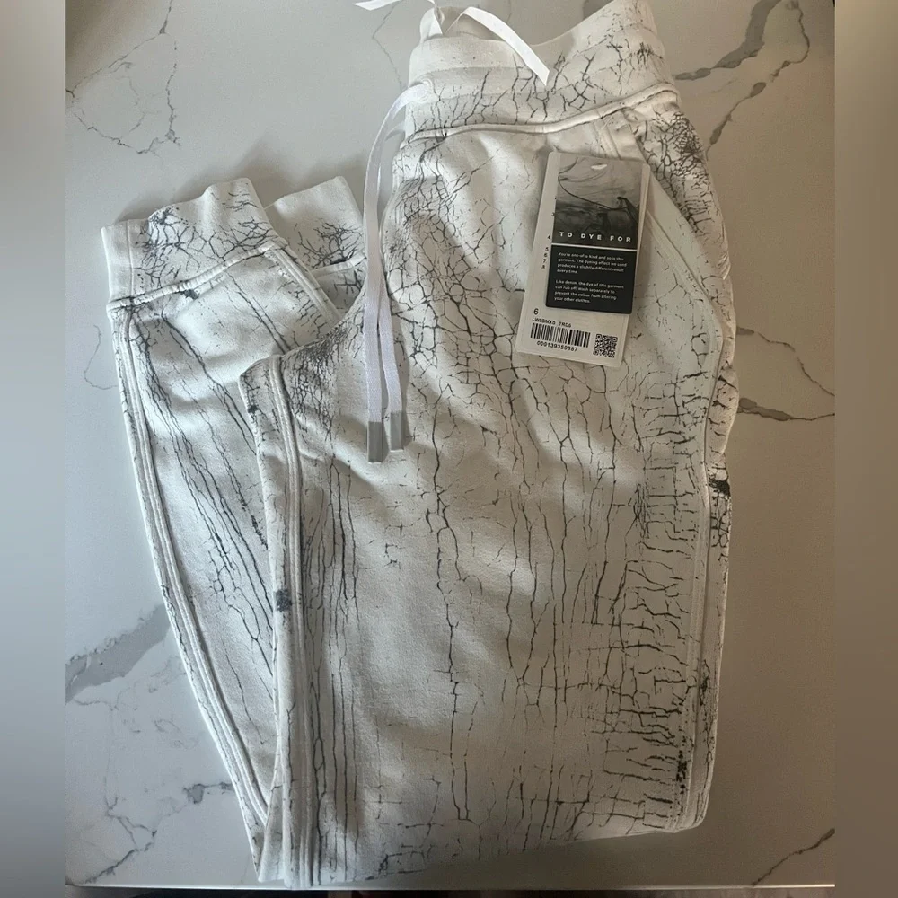 Brand new Lululemon Warm Down Jogger